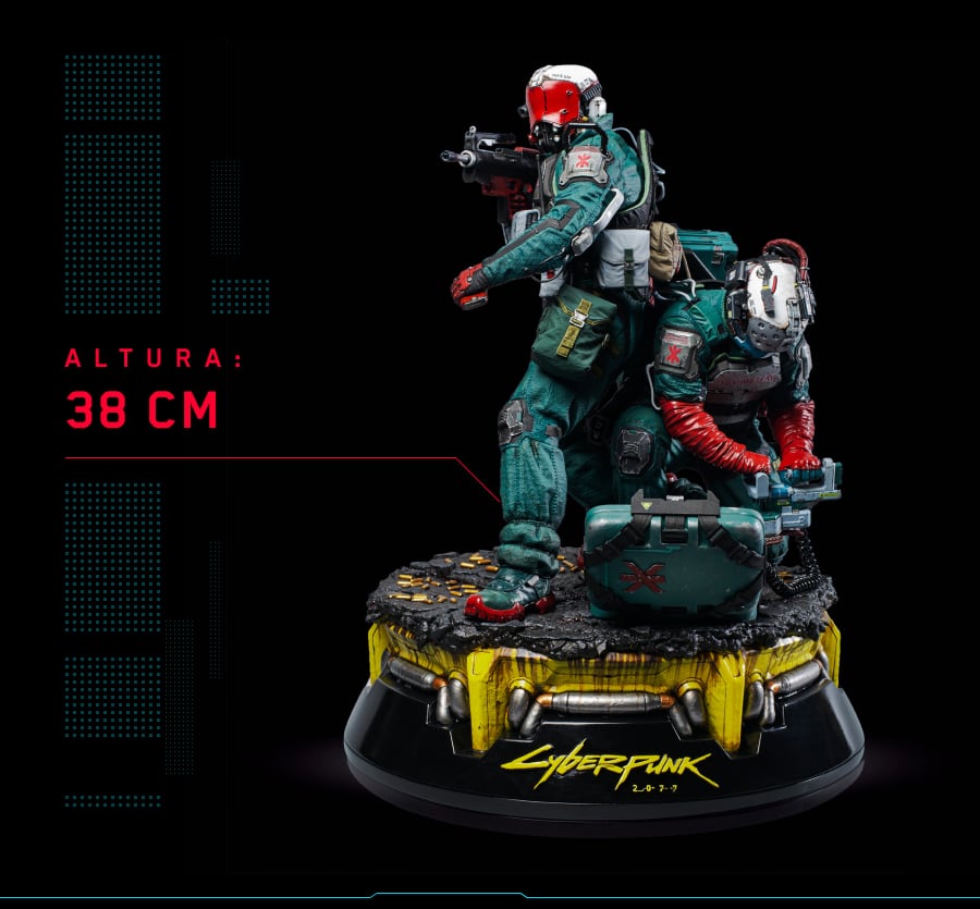 Altura:
38 cm